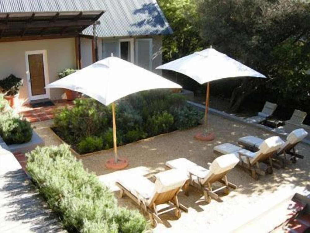 Four Rosmead Boutique Guest House by null