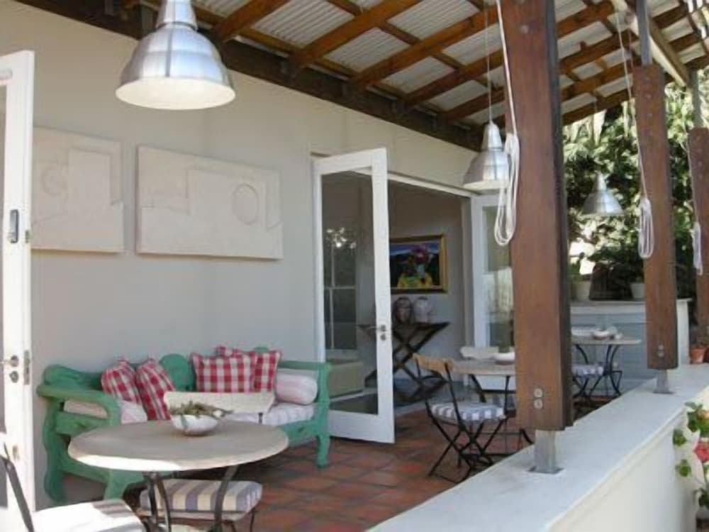 Four Rosmead Boutique Guest House by null