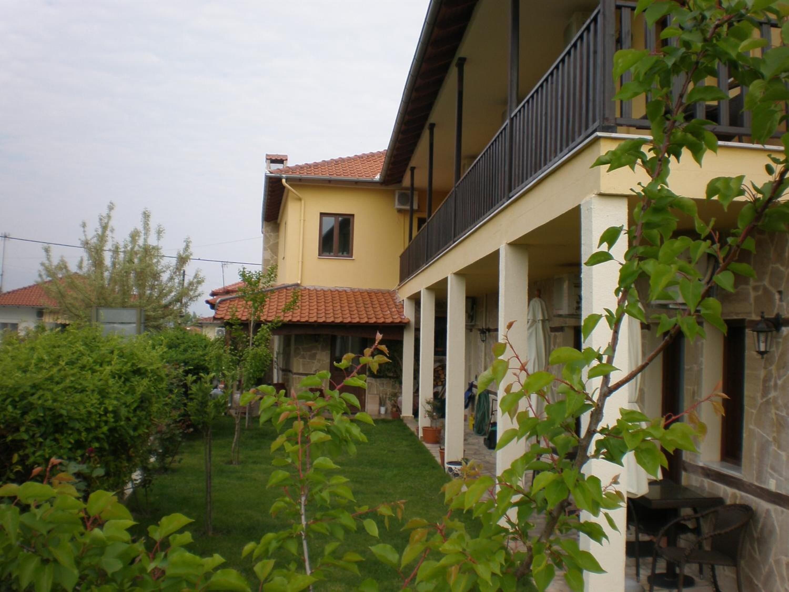 المنشأة من الخارج