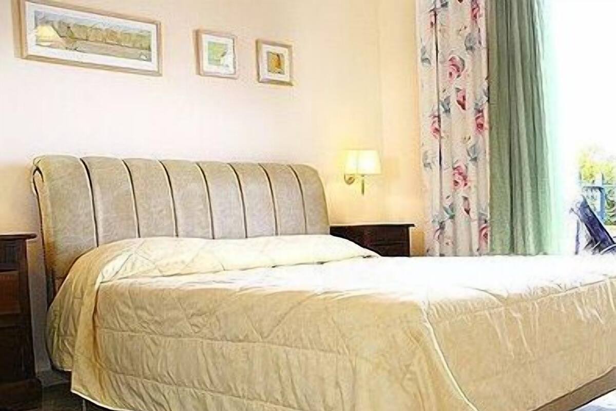 In-room safe, soundproofing, free cots/infant beds, free WiFi