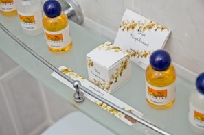 Shower, free toiletries, hair dryer, towels