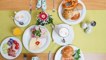 Tägliches kontinentales Frühstück gegen Gebühr