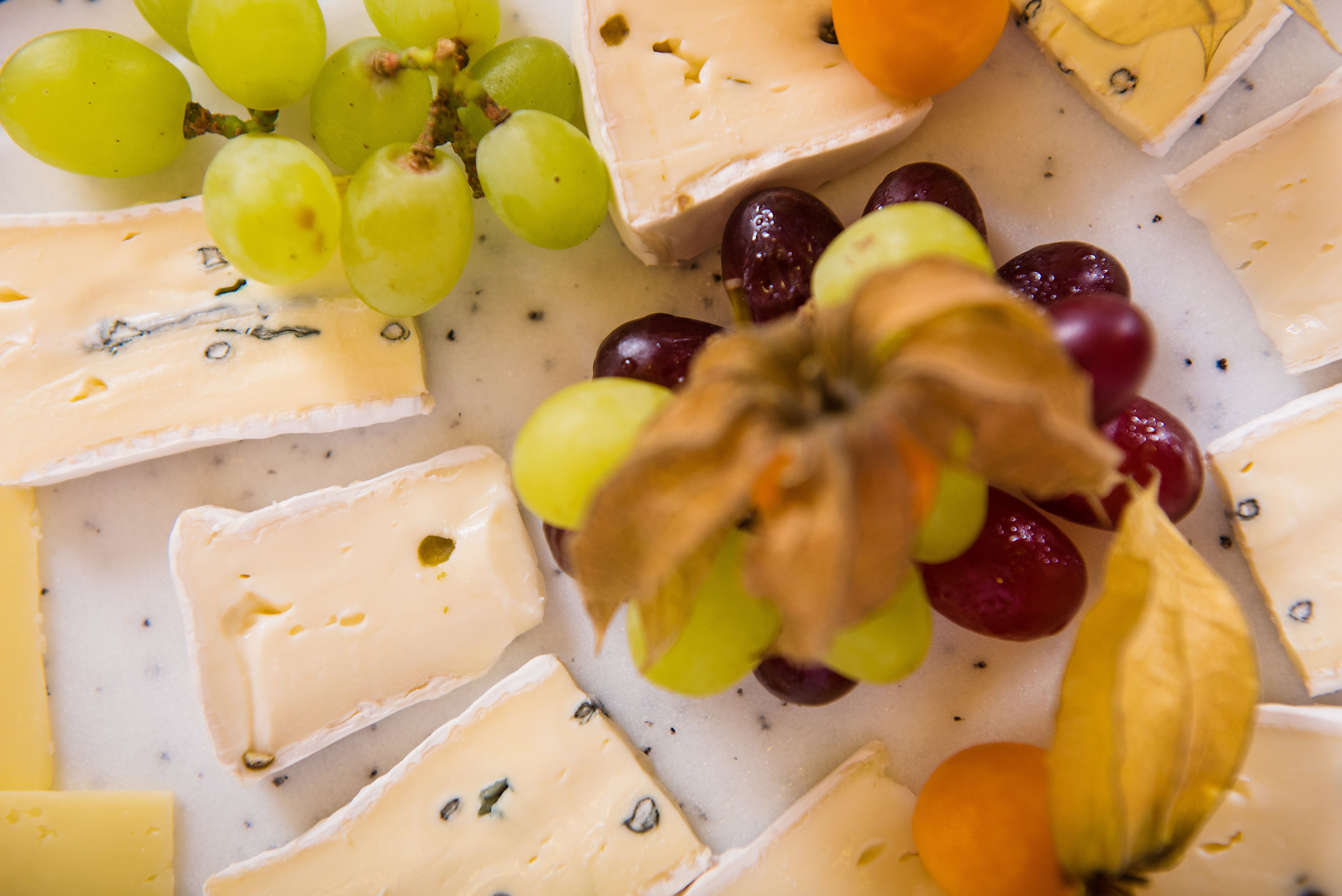 daily continental breakfast (eur 10 per person)