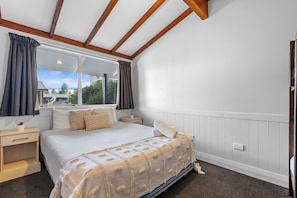 Appartement Familial, 1 chambre | Couette en duvet d'oie, surmatelas, Wi-Fi gratuit, draps fournis