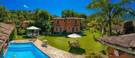 32-inch LED TV with digital channels, TV