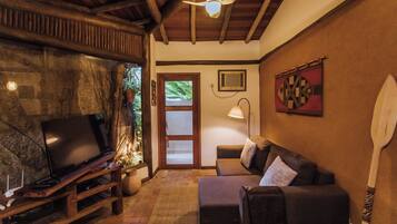 Casa | Área de estar | TV LED 32 polegadas com canais digitais, TV