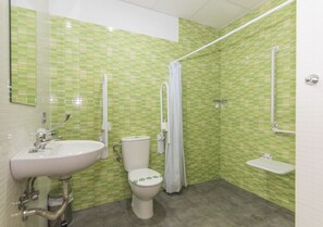 Shower, towels