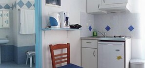 Estúdio | Cozinha americana privada | Geladeira, cafeteira/chaleira