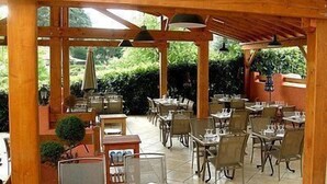 Daily buffet breakfast for a fee - Hotel La Tablee Medievale (Civrieux-d'Azergues)
