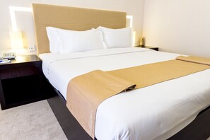 Classic Double Room, 1 Double Bed | Egyptian cotton sheets, down duvets, memory-foam beds, minibar