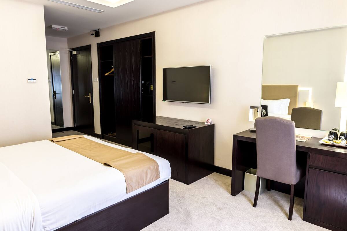 Classic Double Room, 1 Double Bed | Egyptian cotton sheets, down duvets, memory-foam beds, minibar