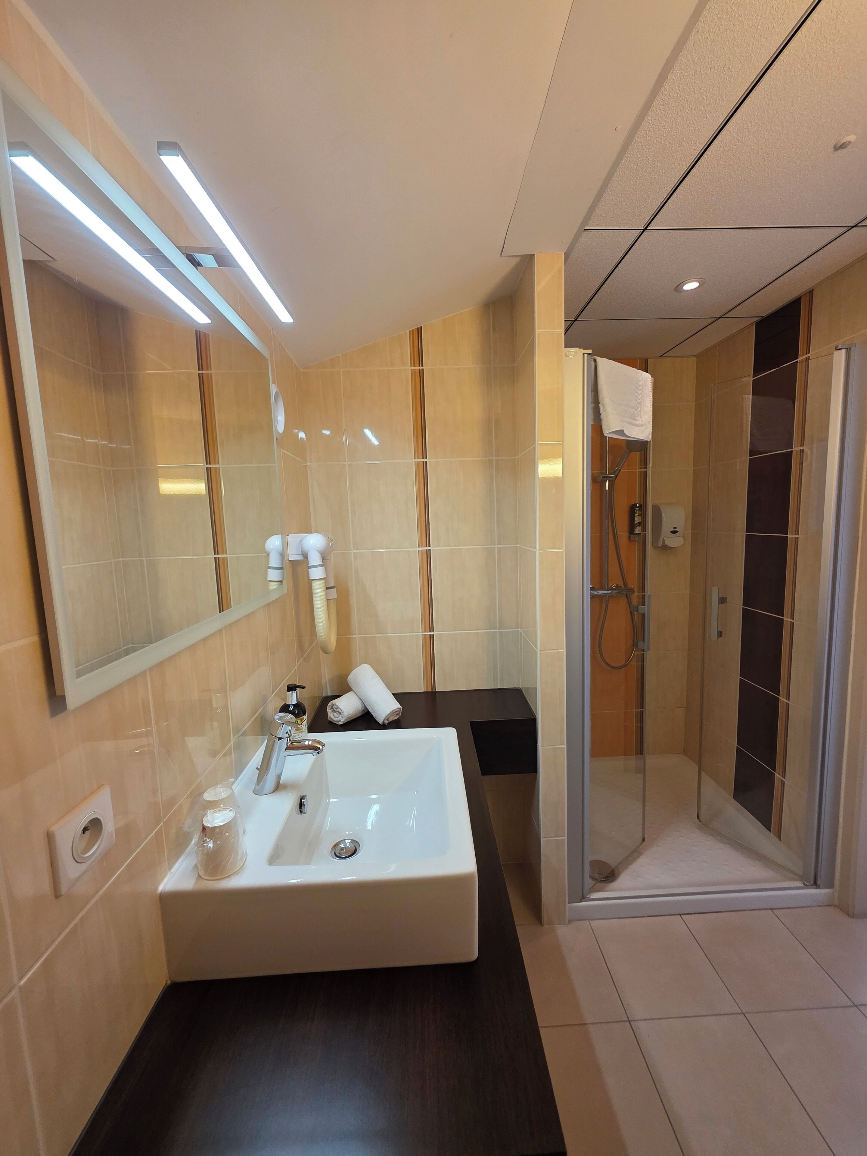 comfort double or twin room | bathroom | free toiletries, hair dryer, towels