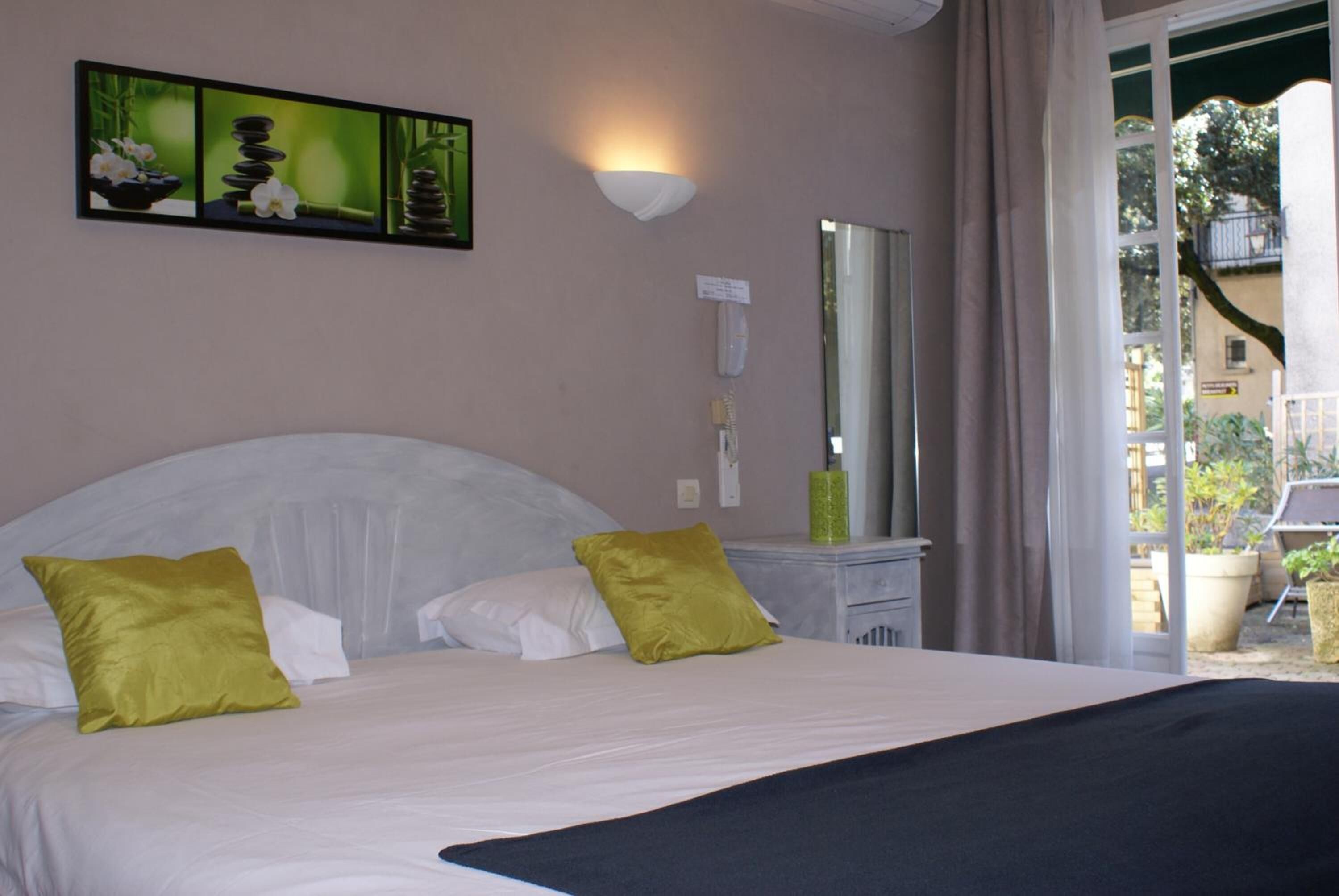 Photo - Le Petit Manoir Hotel Provence