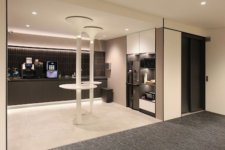 Lobby sitting area. CityInn Hotel Taipei Station Branch II