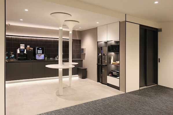Lobby sitting area - CityInn Hotel Taipei Station Branch II (Taipei)