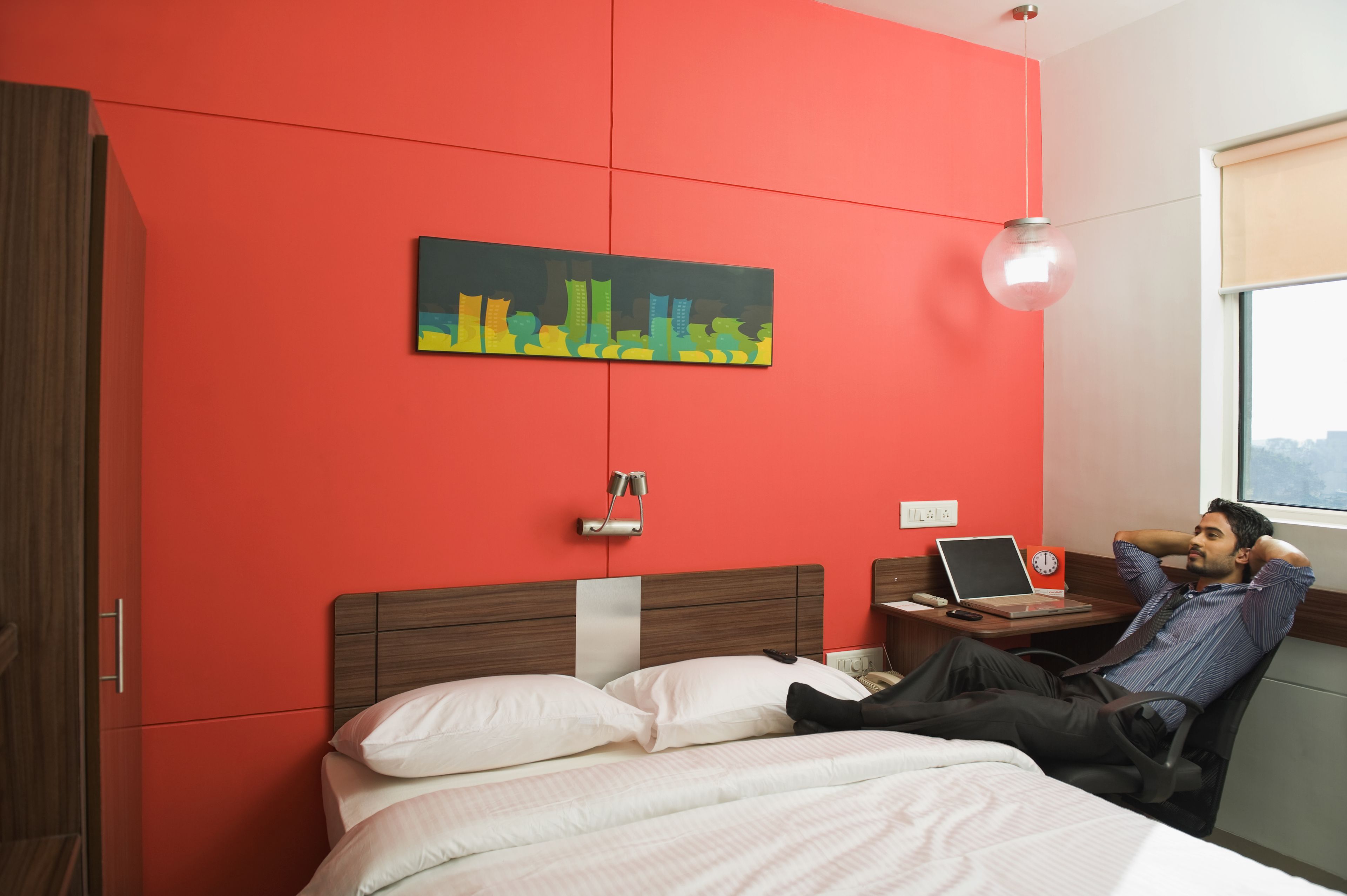 Queen Room | In-room safe, desk, free WiFi