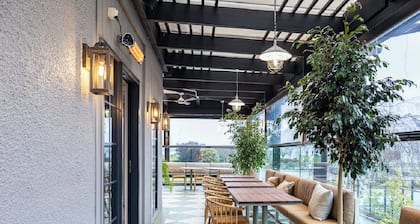 Suncourt Hotel & Conference Centre