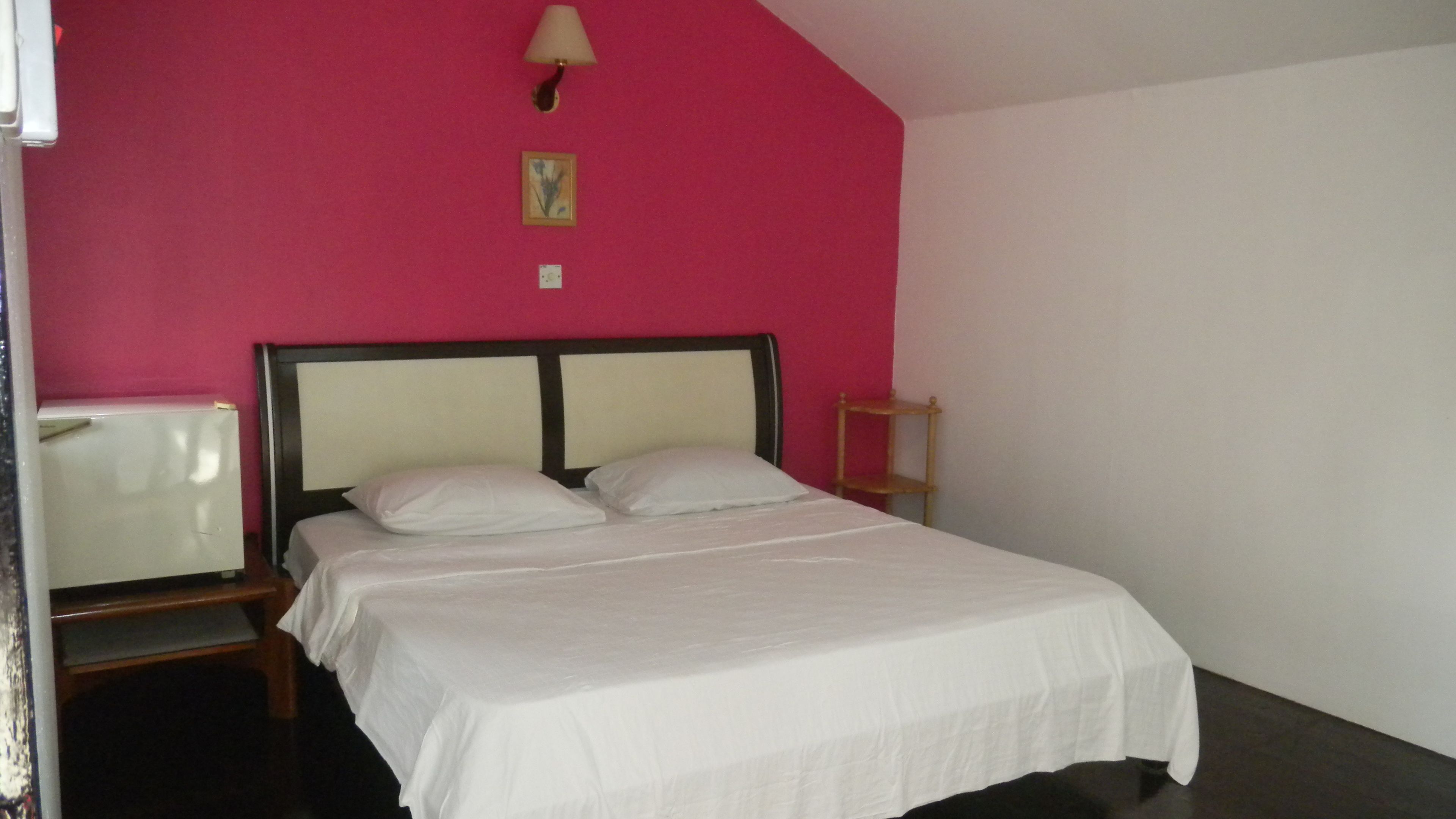 Dihias secara berasingan, dilengkapkan perabot secara berasingan 