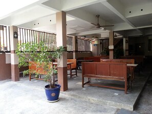 Breakfast, lunch and dinner served - Nipah Bay Villa (Pangkor Island)