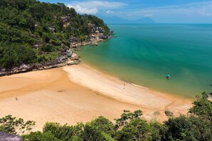Beach nearby - Nipah Bay Villa (Pangkor Island)