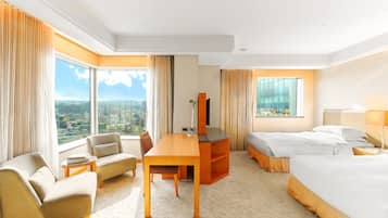 Deluxe Twin Room, 2 Twin Beds | Premium bedding, down comforters, pillowtop beds, in-room safe