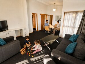 Living area - Teal Motor Lodge (Gisborne)