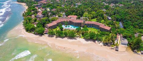 Fachada de la propiedad