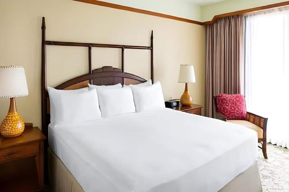 Caja de seguridad en la habitación y decoración personalizada