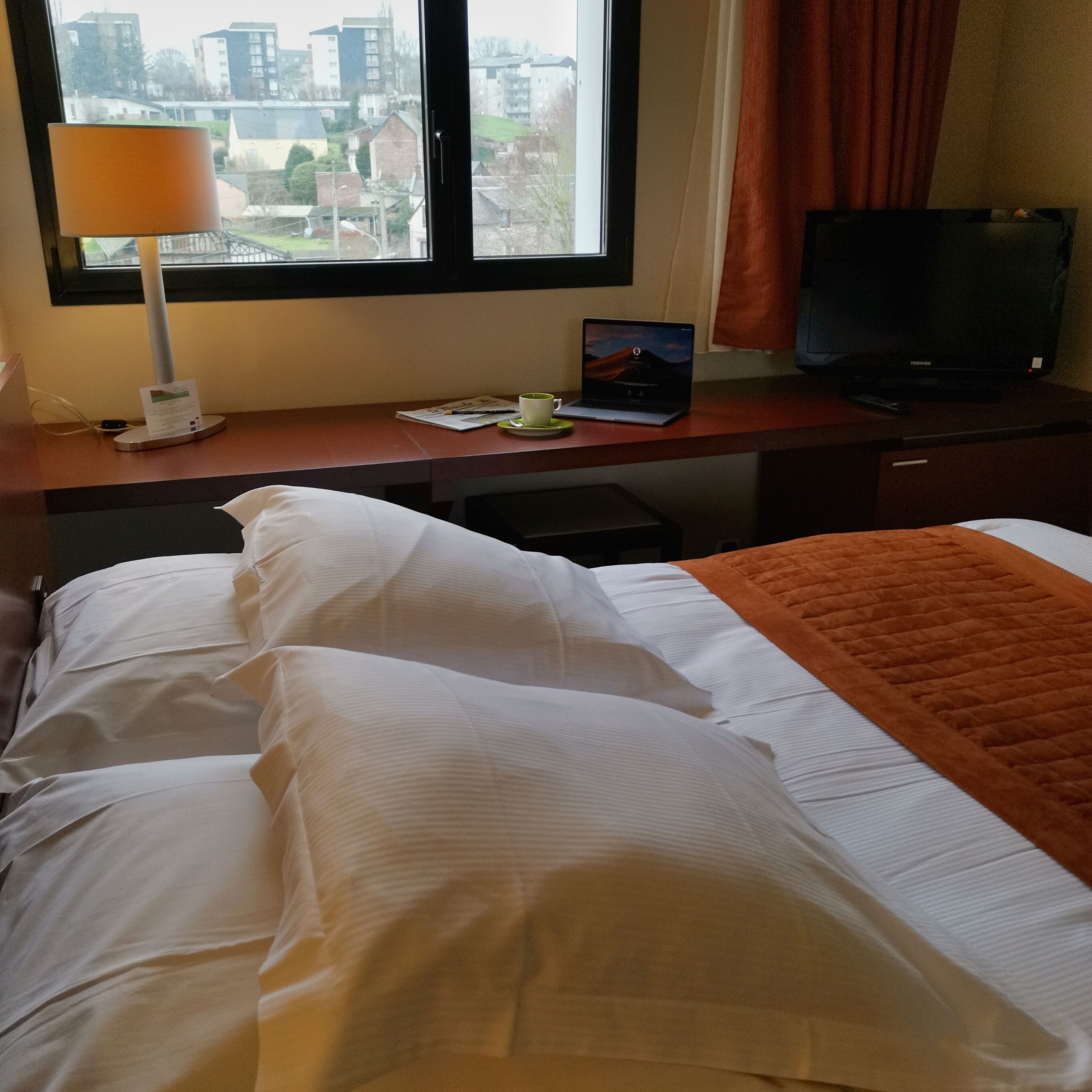 business room 12 square meters | in-room safe, desk, soundproofing, free wifi