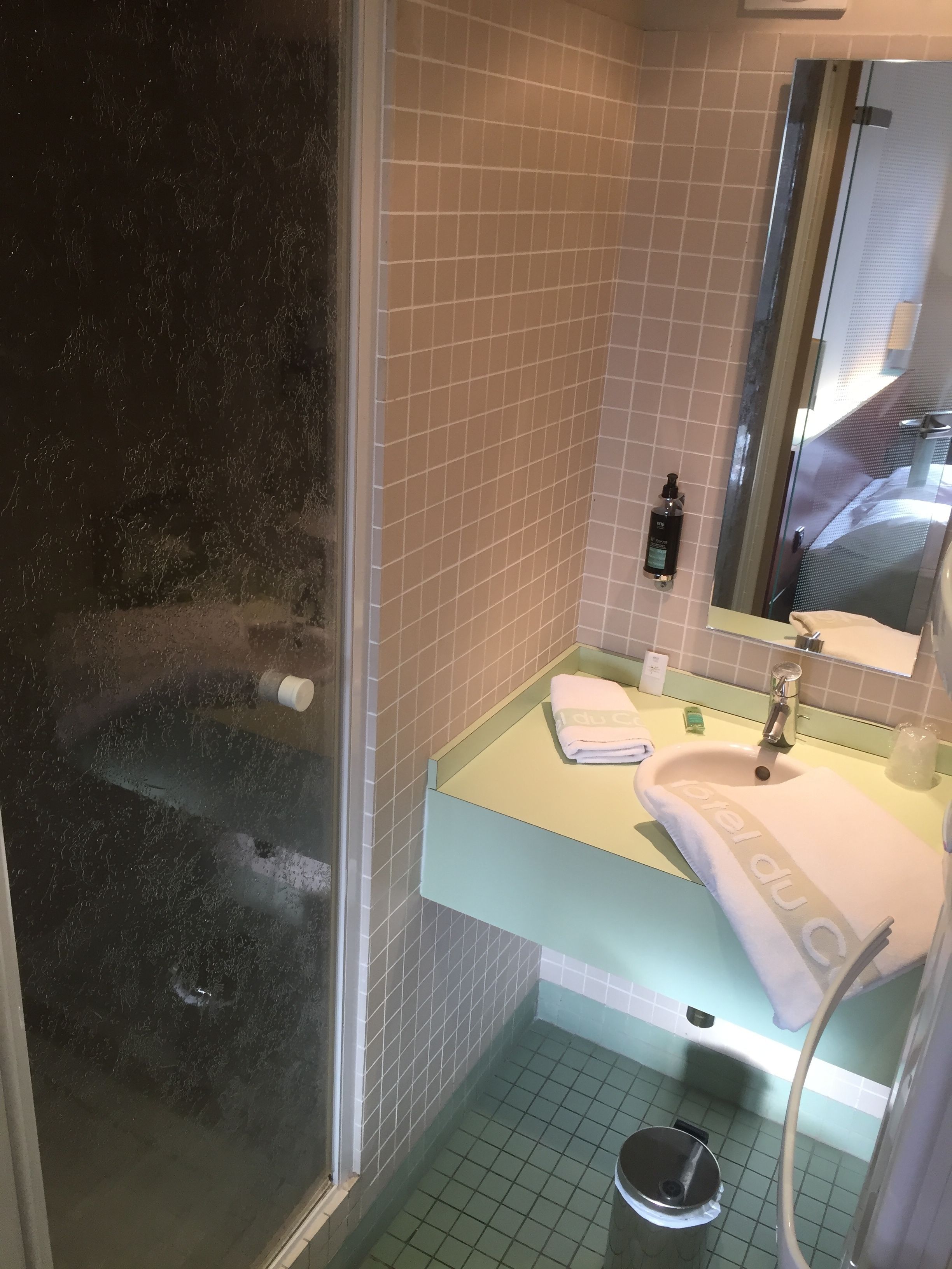 business room 12 square meters | bathroom | free toiletries, hair dryer, towels