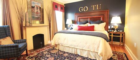 Standard Room, 1 Katil Raja (King) | Peralatan tempat tidur premium, tilam berlapik, peti besi dalam bilik