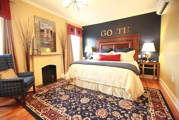 Standard Room, 1 King Bed