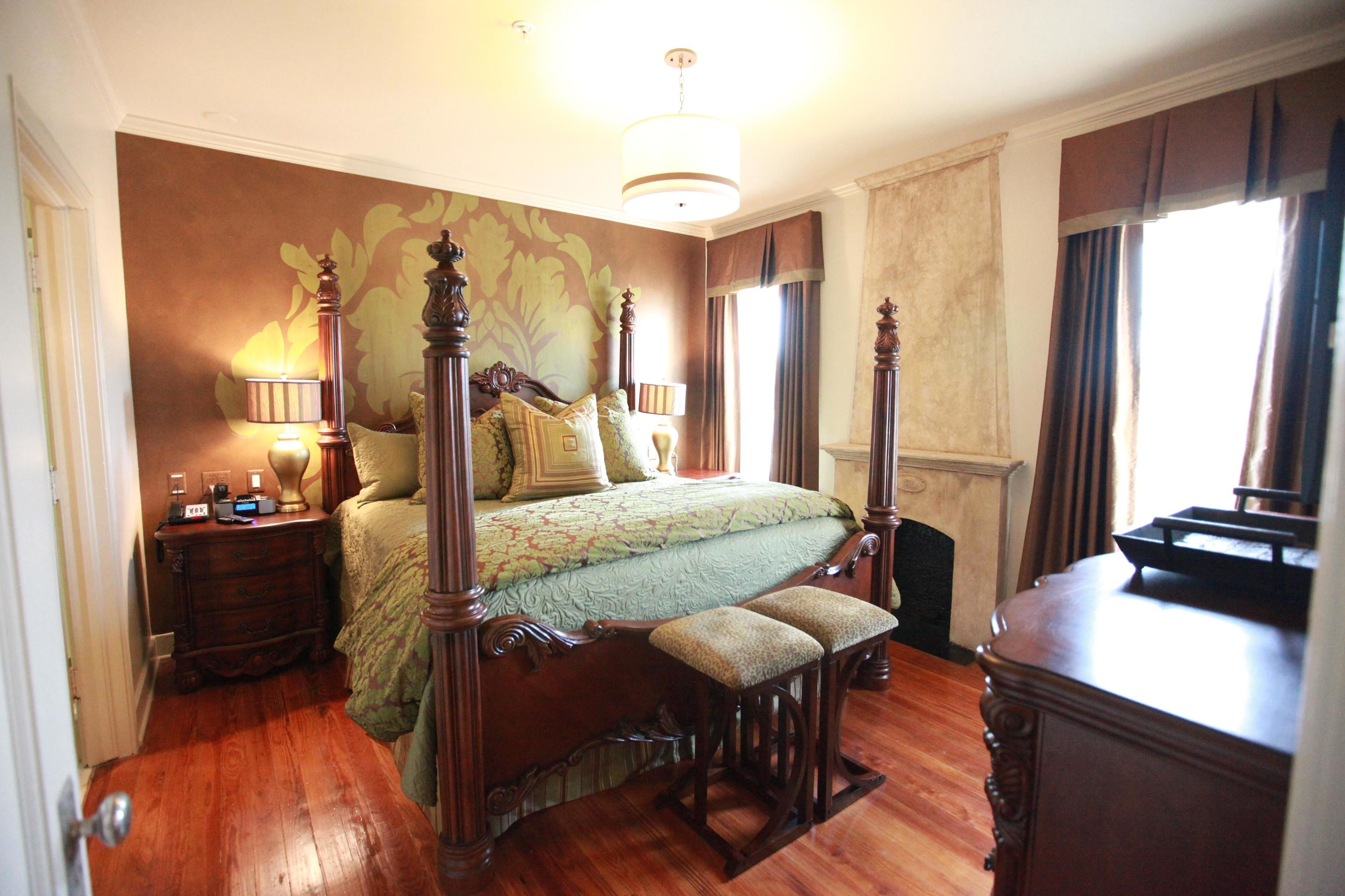 suite, 1 king bed | premium bedding, pillow-top beds, in-room safe, individually decorated