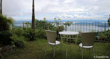 Joaquin's Bed and Breakfast
