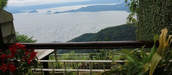 Joaquin's Bed and Breakfast