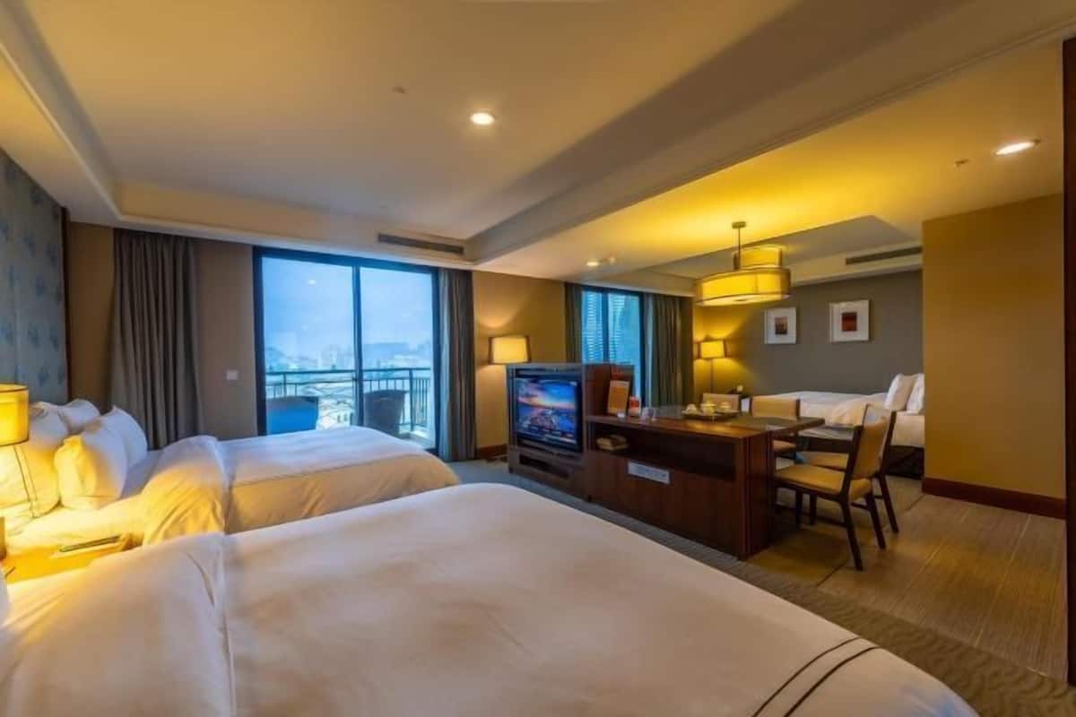 Minibar, in-room safe, blackout drapes, iron/ironing board