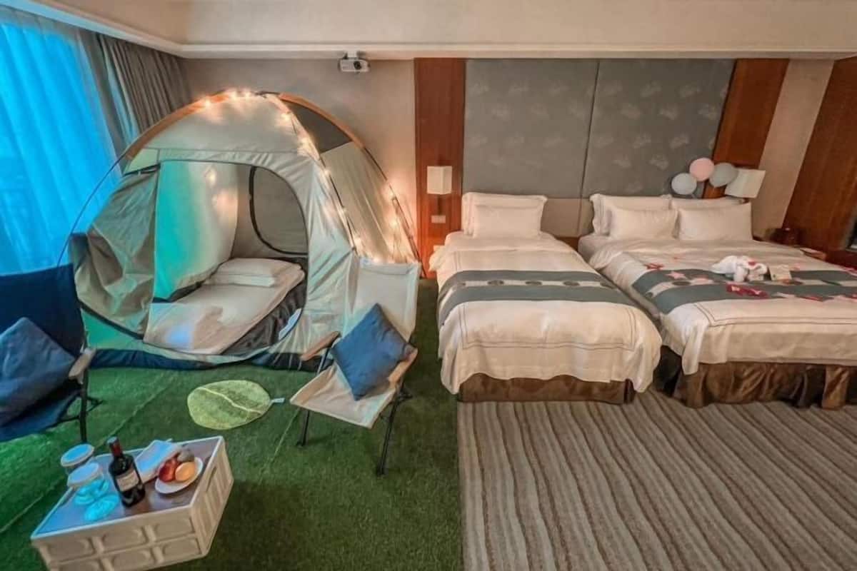 Een minibar, een kluis op de kamer, verduisterende gordijnen