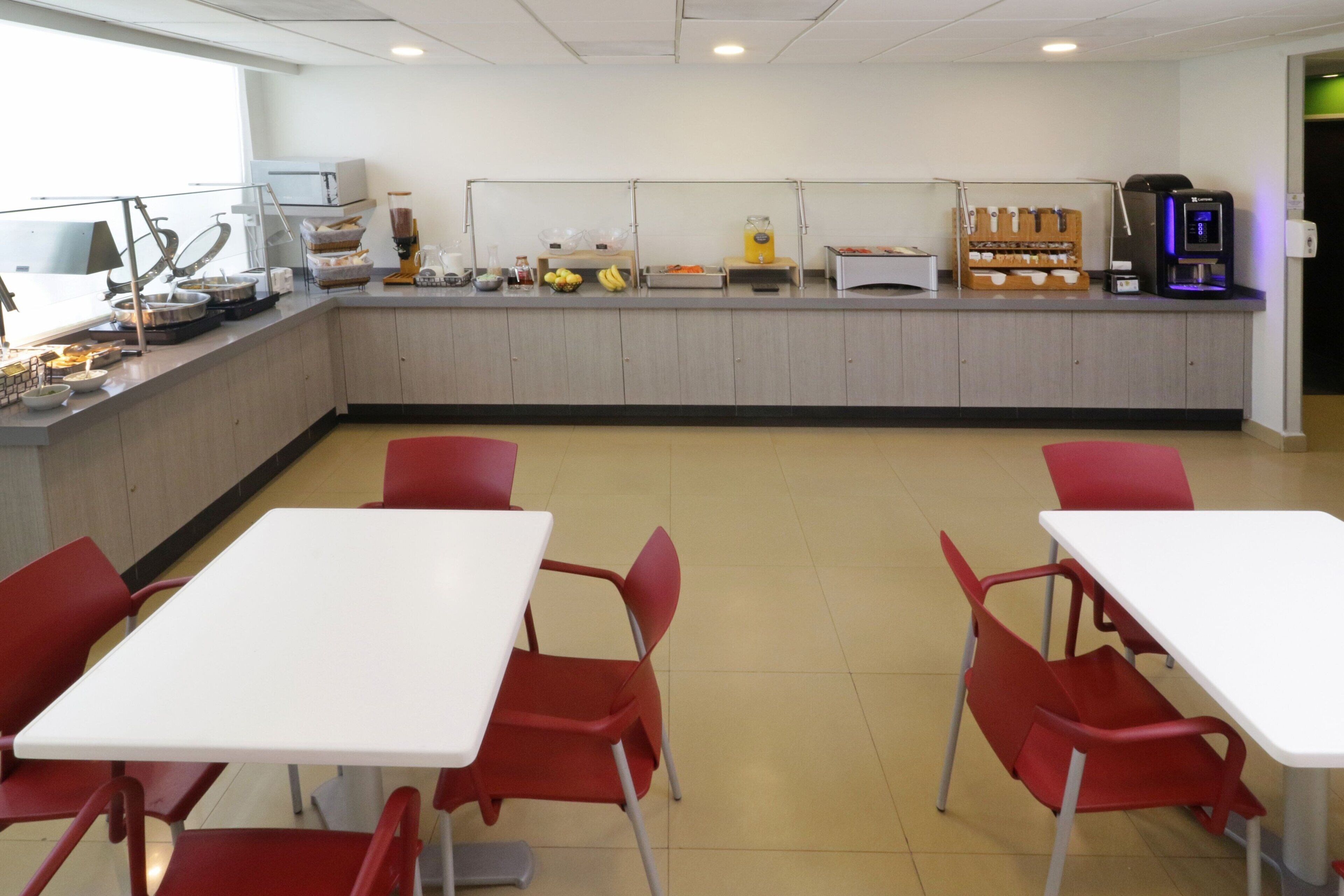 Desayuno completo incluido todos los días