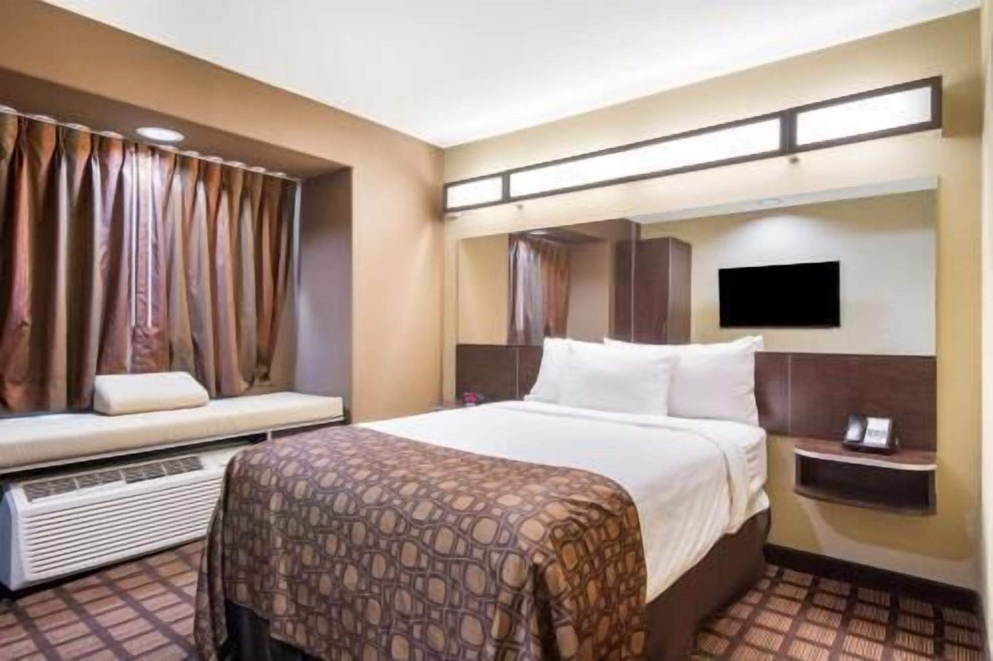 In-room safe, desk, laptop workspace, iron/ironing board