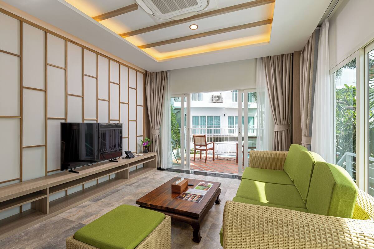 1 Bedroom Junior Suite | ミニバーのアイテム (無料)、セーフティボックス (室内)、遮光カーテン、防音設備