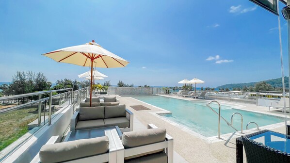 Seasonal outdoor pool