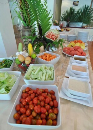 Café da manhã, almoço e jantar