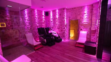 Vasca idromassaggio, bagno turco/hammam, trattamenti per il viso