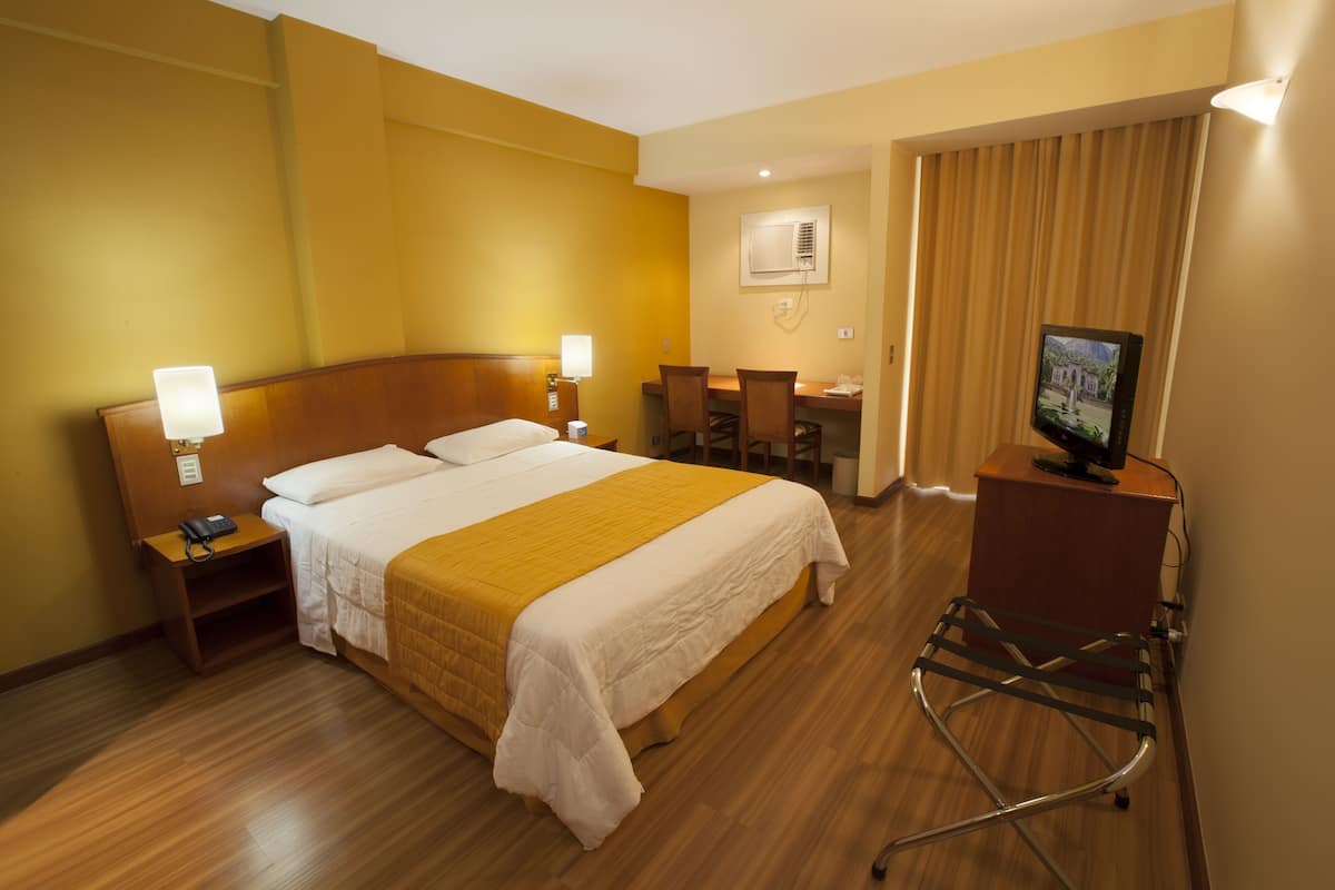 Minibar, in-room safe, desk, blackout curtains