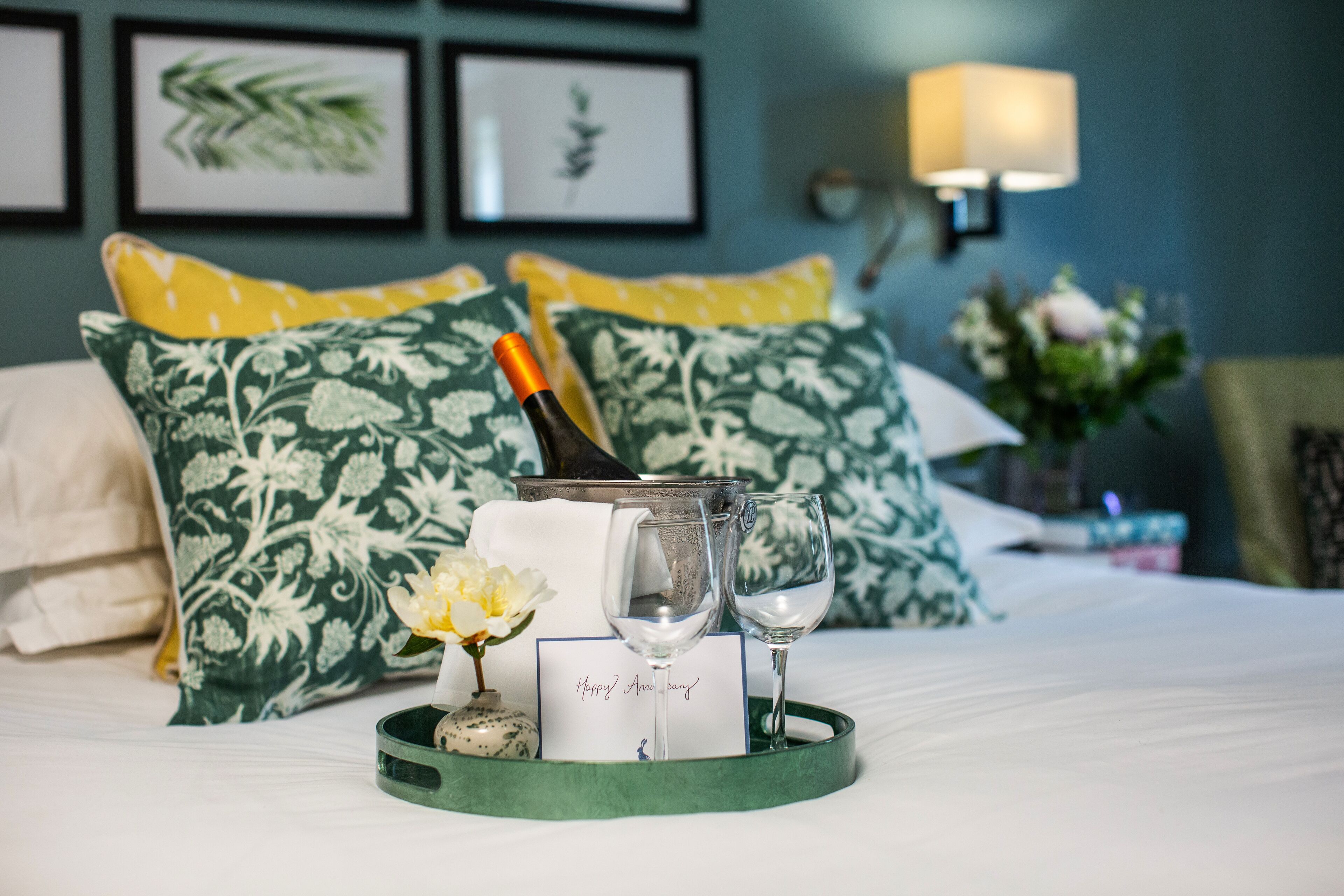 Executive Double Room | Hypo-allergenic bedding available, pillowtop beds, desk
