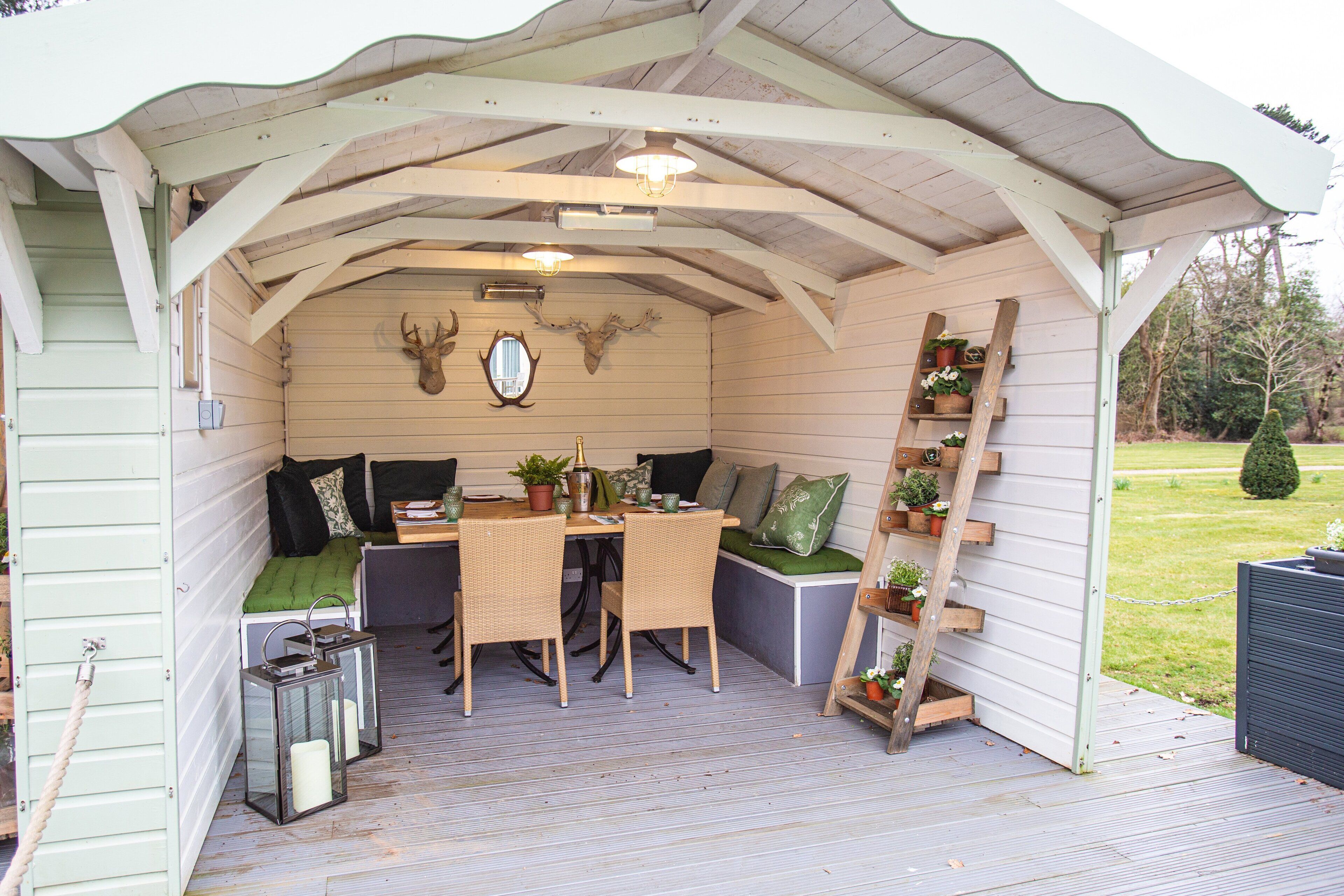 breakfast, lunch, dinner served; garden views