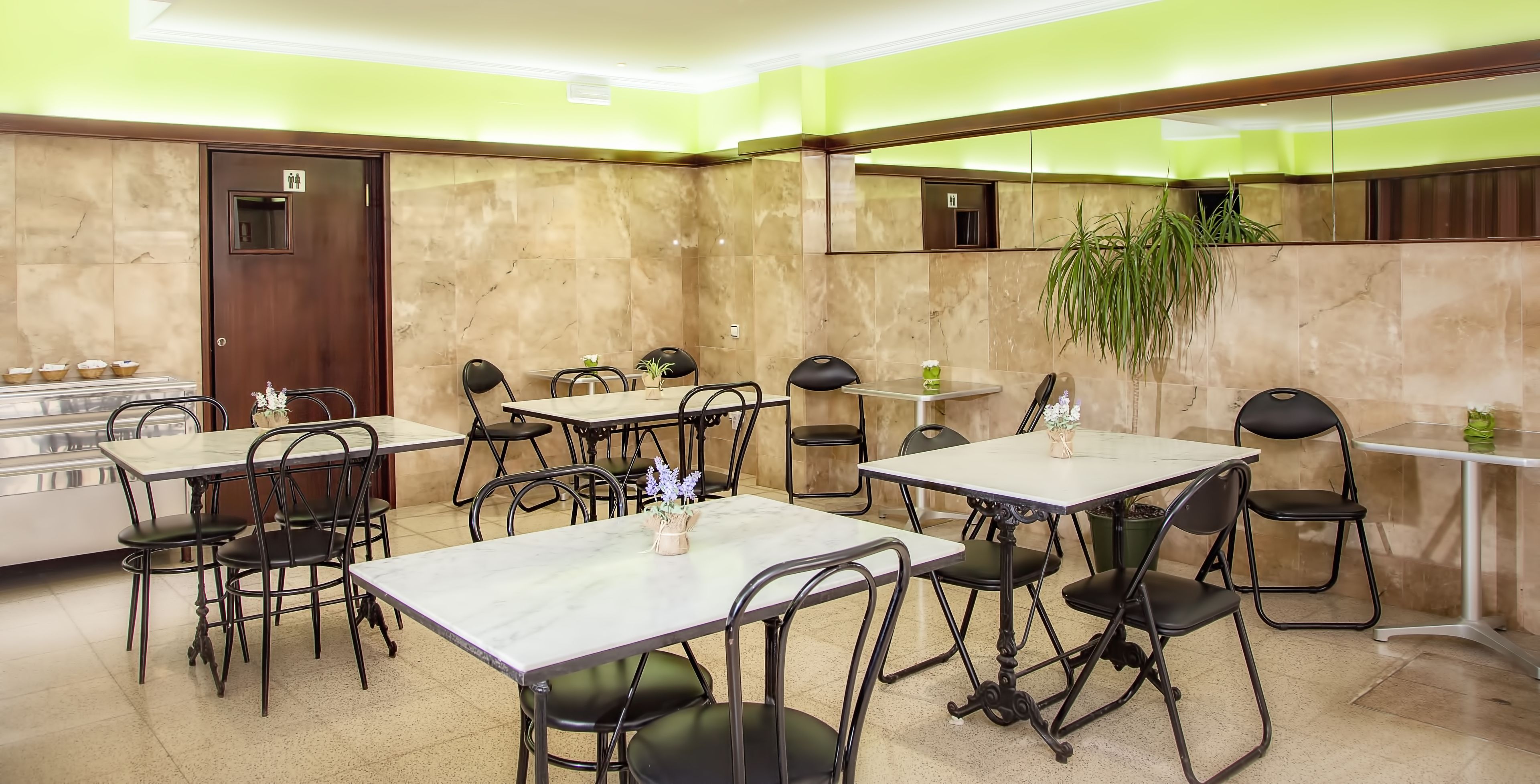 breakfast, lunch and dinner served