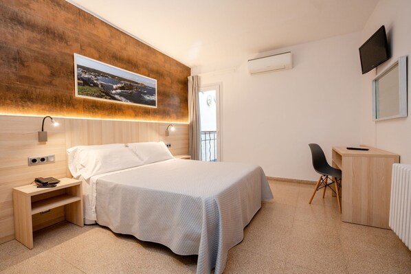 Chambre Double (Cama Matrimonio) | Coffres-forts dans les chambres, rideaux occultants, Wi-Fi gratuit