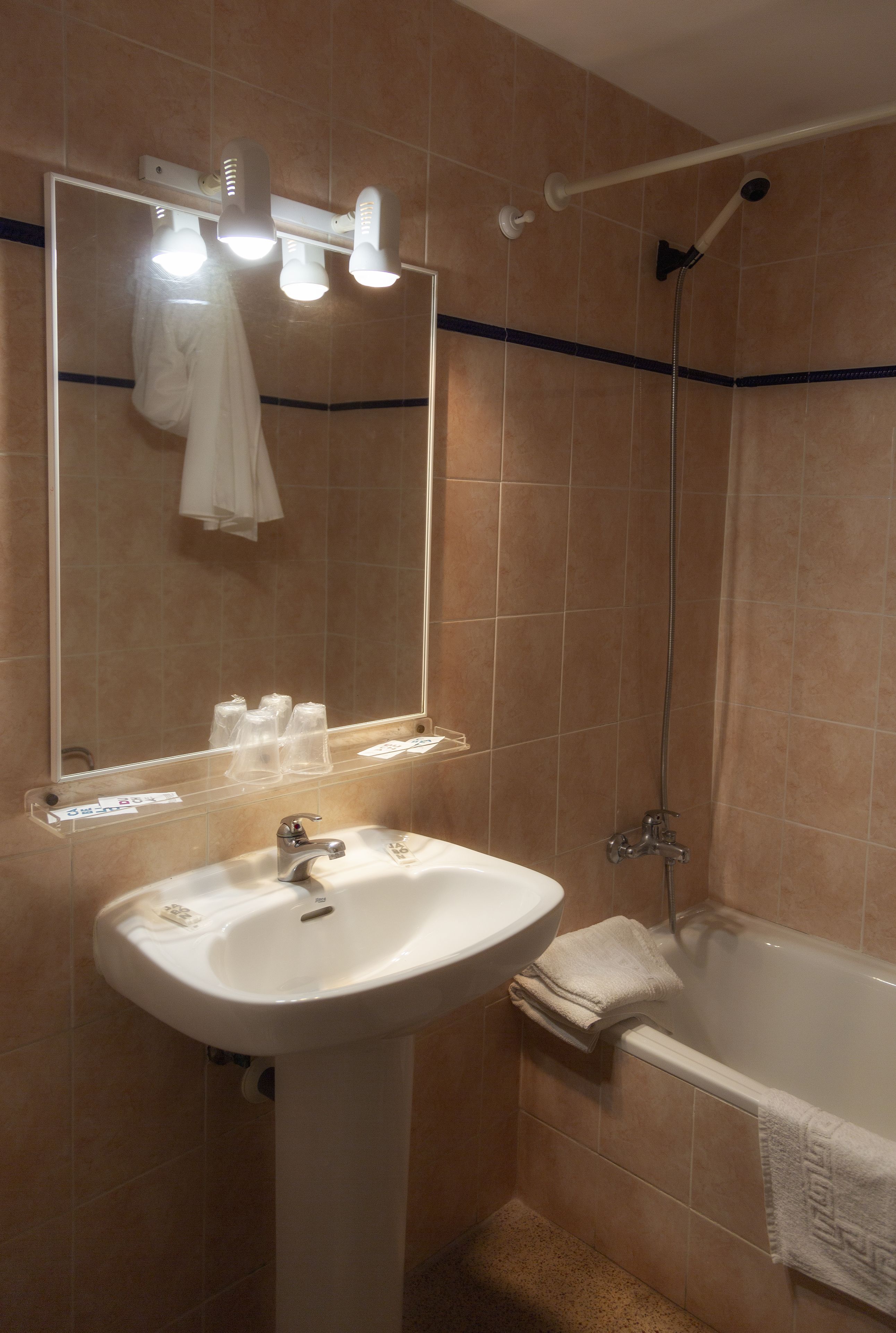 single room | bathroom | bathtub, free toiletries, hair dryer, towels
