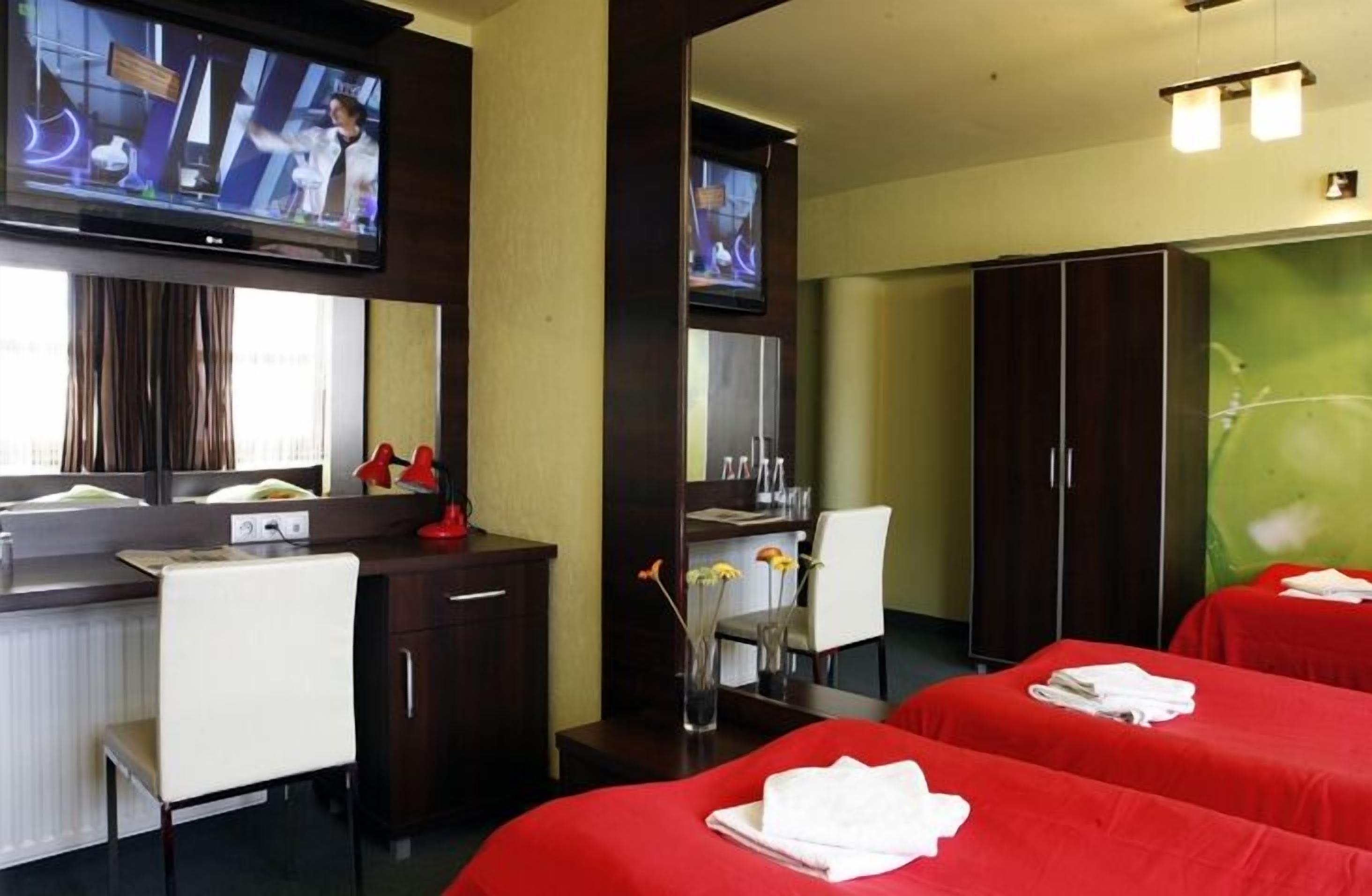 Desk, iron/ironing board, free WiFi